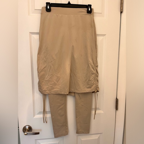 Snoga Athletic Skirt - Picture 2 of 4